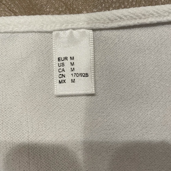 WHITE TOP - Picture 3 of 3